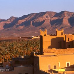 Marokko - Morocco - Bilder - Sehenswürdigkeiten - Pictures - Stockfotos Faszinierende Reisebilder aus Marokko: Marrakesch, Meknes, Fes und Rabat sind lebendige Königsstädte aus 1001 Nacht. Auf...