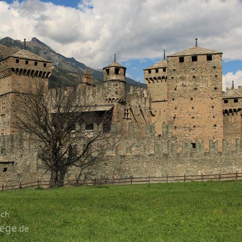 Aosta 007 Burg in Chez Croiset, Aostatal, Italien, Italia, Italy