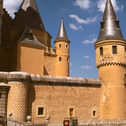 Kastilien Leon - Bilder - Sehenswürdigkeiten - Fotos - Pictures Faszinierende Reisebilder aus Kastilien-Leon: Segovia, Burgos, Jakobsweg, Lerma, Yeclaschlucht, Santo Domingo de Silos,...